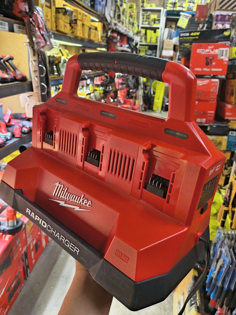 MILWAUKEE M18 6 PACK RAPID CHARGER $250