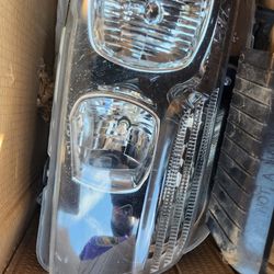 2011-14 Dodge Charger Headlights 
