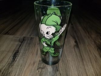 YES ITS AVAILABLE, ONLY MESSAGE IF READY TO PICK UP, LOCATION IS ACCURATE