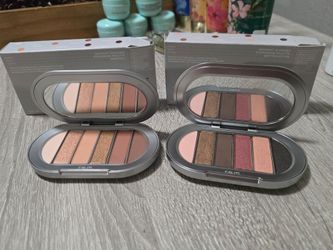 r.e.m. Beauty Midnight Shadows Eyeshadow Palette Duo