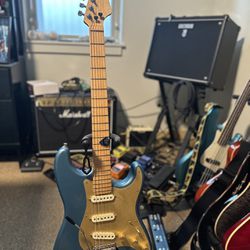 Fender Stratocaster (Premium Frankenstrat) With Contoured Hardshell