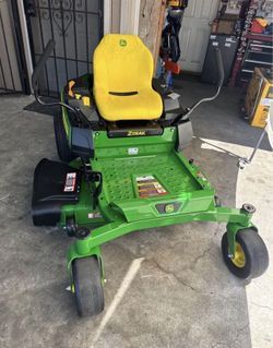 John Deere Z315E 42 in. 20 HP Gas Dual Hydrostatic Zero Turn Riding Lawn Mower