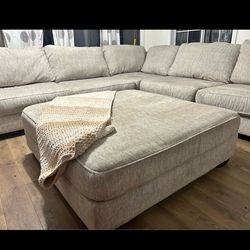 FREE DELIVERY 🚚 Like New Ashley Rawcliffe 4PC Sectional ($3,000 New‼️)