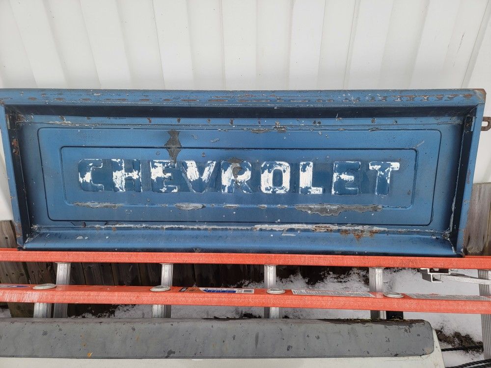 1955-87 Chevy Stepside Tailgate