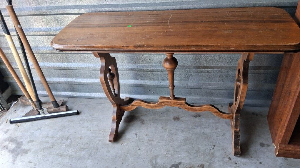 Nice WOODEN Antique TABLE