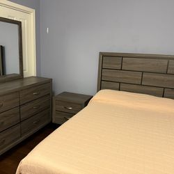Bedroom Set For Sale