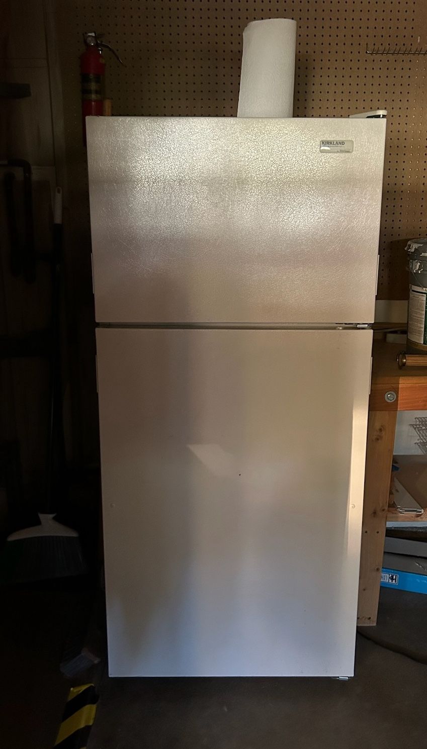 PENDING*** FREE 14 cu ft Kirkland top freezer refrigerator