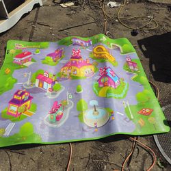The price is firm.. children's Minnie mouse play mat