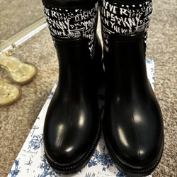DKNY Winter Rain boots Size 6