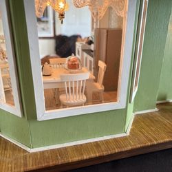 New Custom Doll House With Real Lights