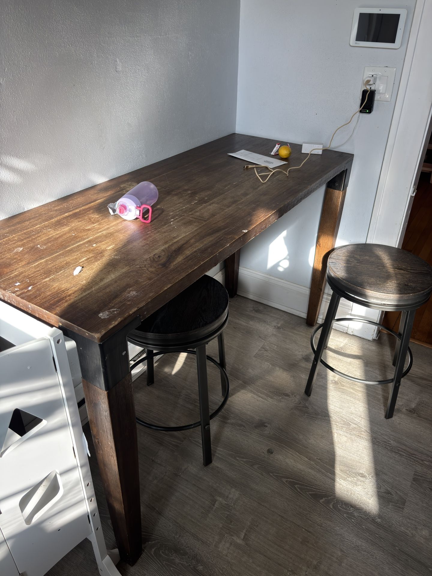 Kitchen Bar Table And Stools