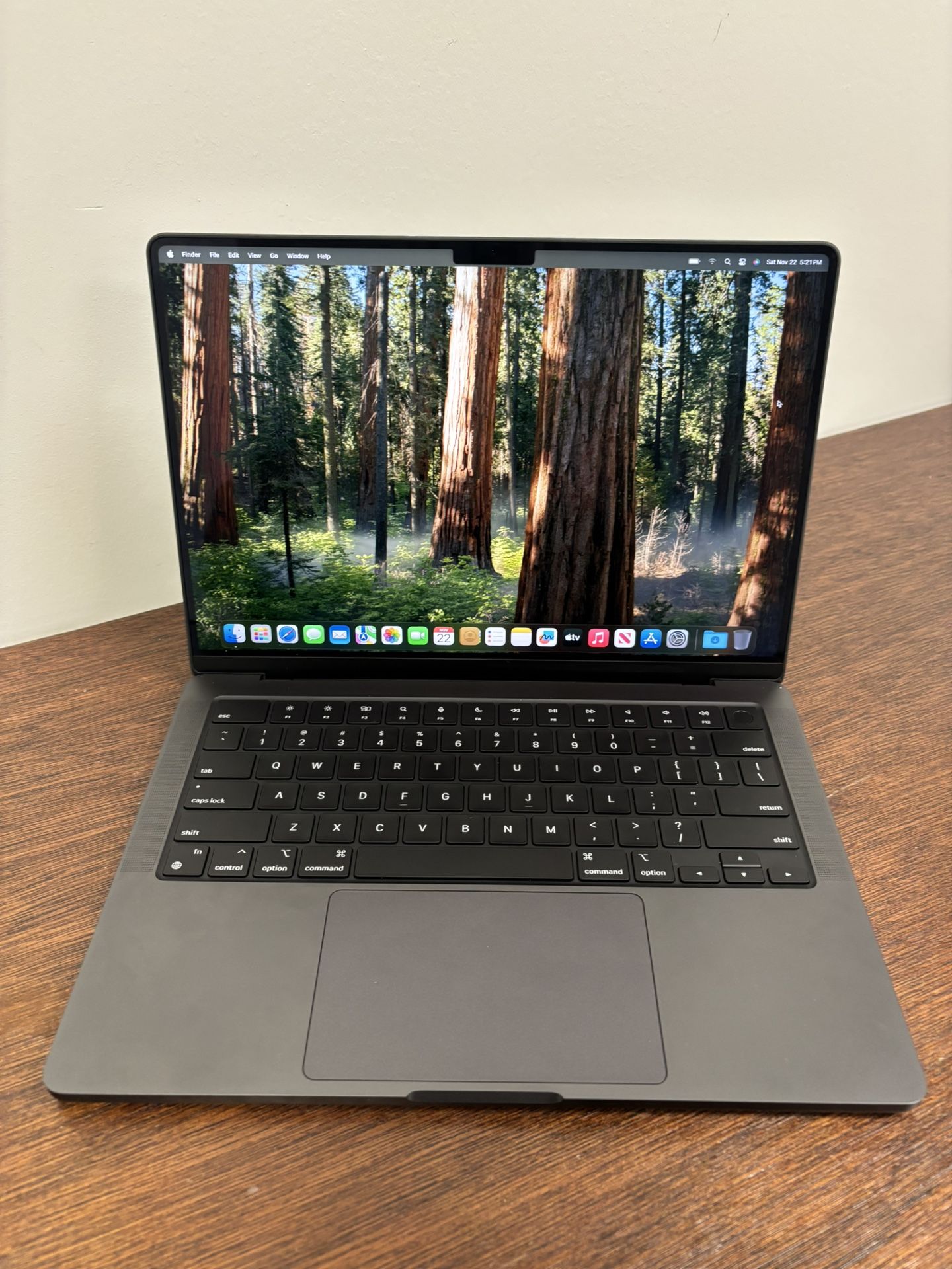 2023 MacBook Pro 18GB M3 Pro 512GB 17 count AppleCare April 2027 MUSIC RECORDING & VIDEO EDITING SOFTWARE