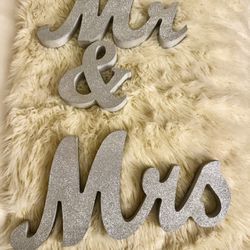 Wooden Mr and Mrs Sign