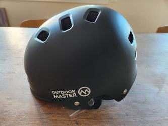 The outdoor master skateboarding helmet