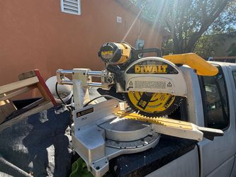DEWALT