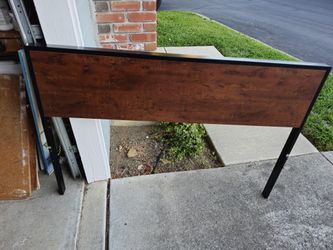 Solid Wood and Metal Full Size Bedframe 