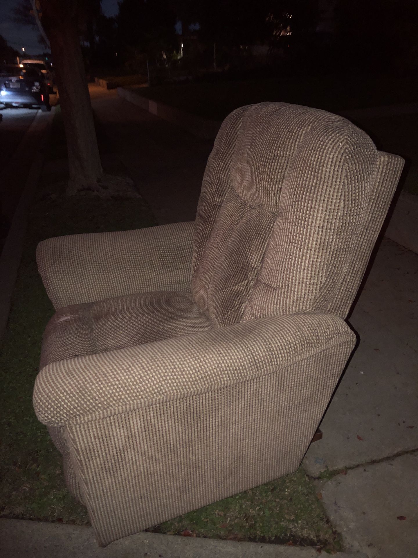 La-z-Boy Recliner  (free)