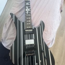 Schetcher Guitar C8 Black And Silver Stripes 