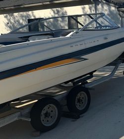 Bayliner boat 23 foot 2008