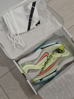 Nike Zoom victory Track spikes Volt size 9 Mens - NEW