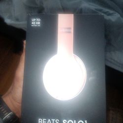 Solo Beats 3 Sealed!