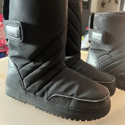 Snow Boots