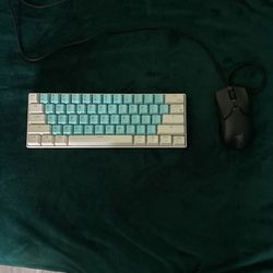 60% Keyboard And Razer Viper Mini