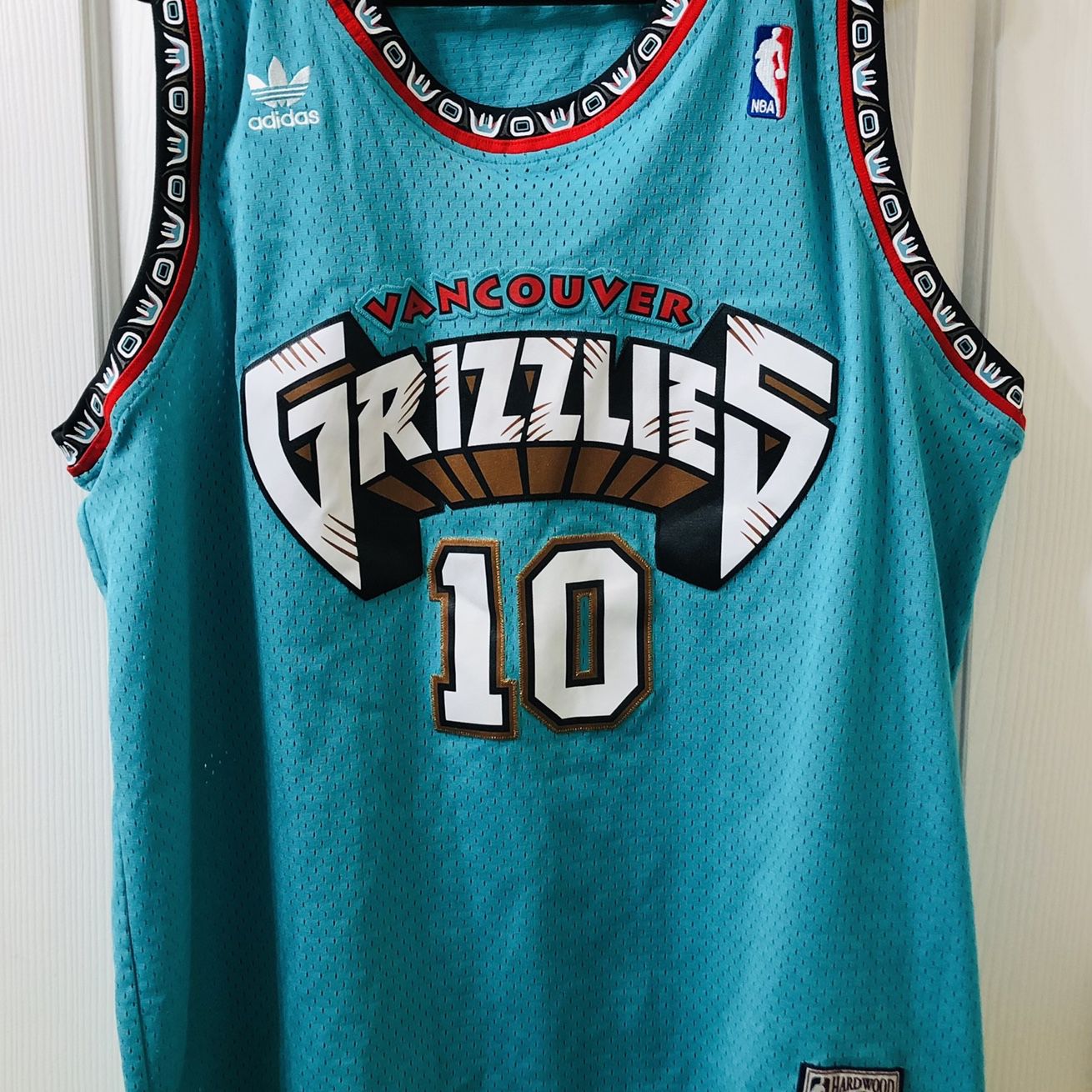 Mike Bibby #10 Vancouver Grizzlies Throwback Jersey for Sale in