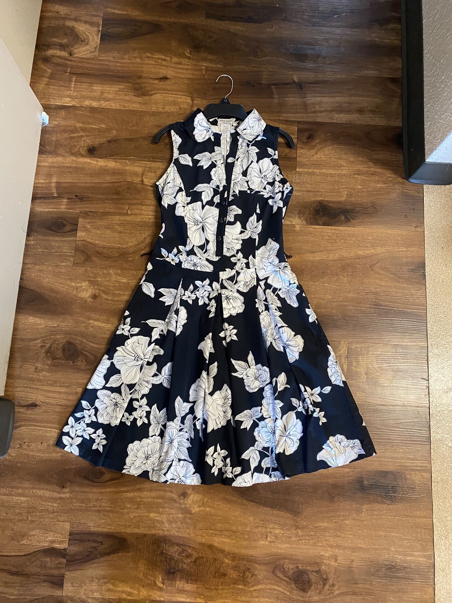 Brand New Woman’s Guess Jeans brand Black Floral Dress Up For Sale