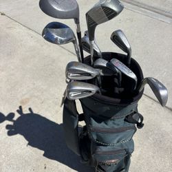 Golf Clubs Right Handed In Golf Balls About 30 Per Bag