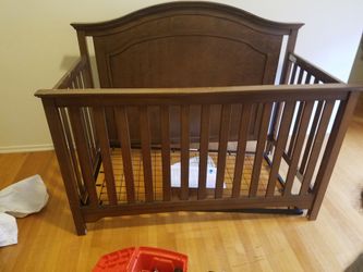 Eddie bauer wood baby crib ( FREE)