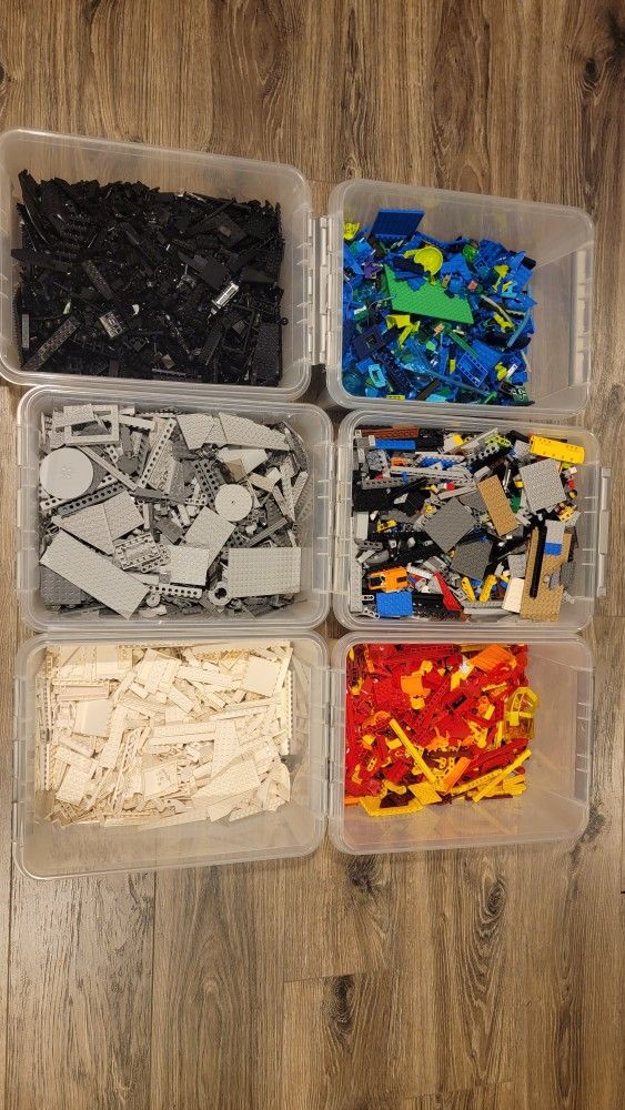 Lot of Lego bricks - 60 LB!!!