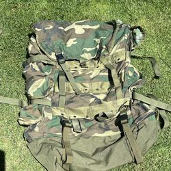 USGI woodland camouflage CFP-90 field pack/ backpack/ Ruck.