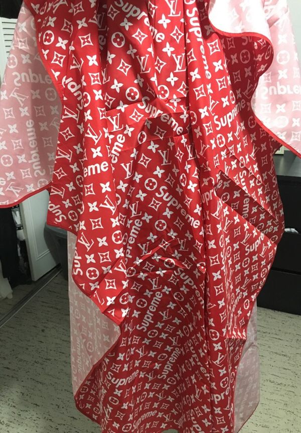 LV X Supreme Barber Cape For Sale In San Antonio, TX - OfferUp