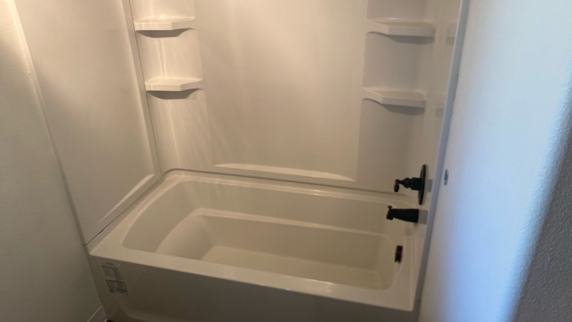 Bath Tub And Shower 
