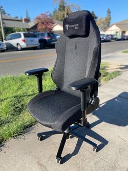 Secretlab Titan EVO Black Softweave Gaming / Office Chair