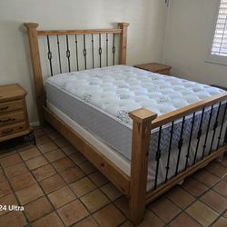 QUEEN SOLID WOOD COMPLETE BEDROOM SET