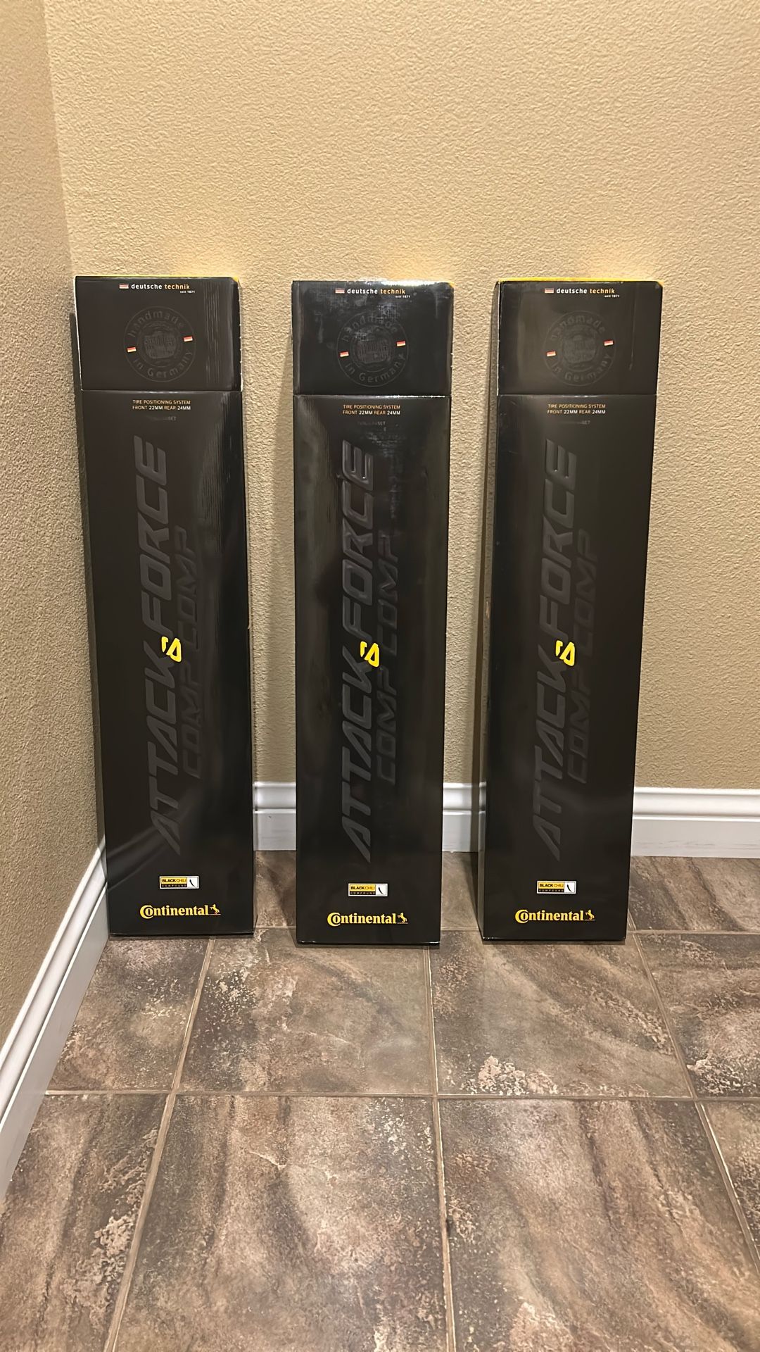 Continental Attack & ForceComp 22/24mm Continental Attack/Force