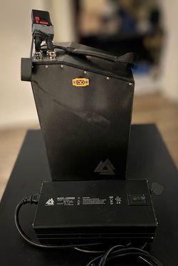 Ultra Bee Chi Apex 81v 80ah Battery