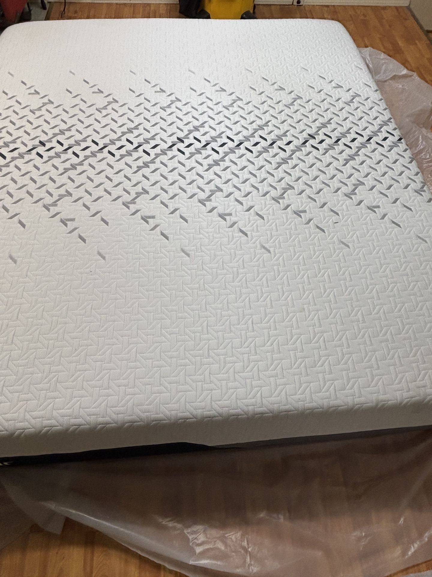 Nectar Luxe Hybrid In A King