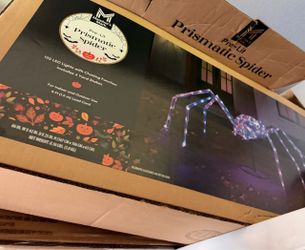 Halloween pre lit spider