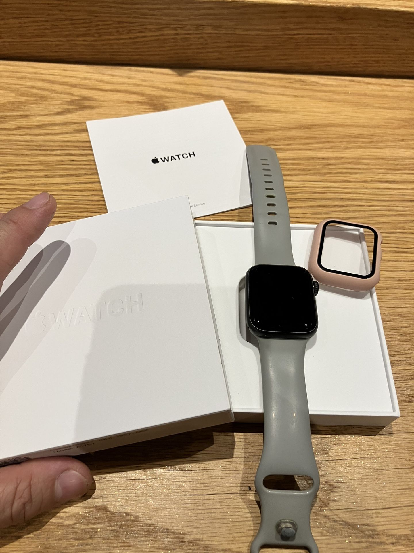 Apple Watch SE (A1757) 40mm *USED