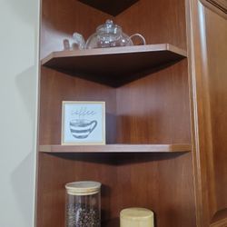 4 Pieces. 2 Glass & 2 Wood