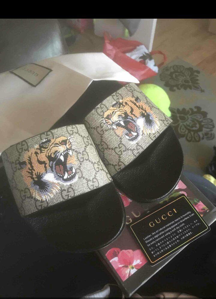 Gucci GG Supreme Tiger Slides for Sale in Garden Grove, CA - OfferUp
