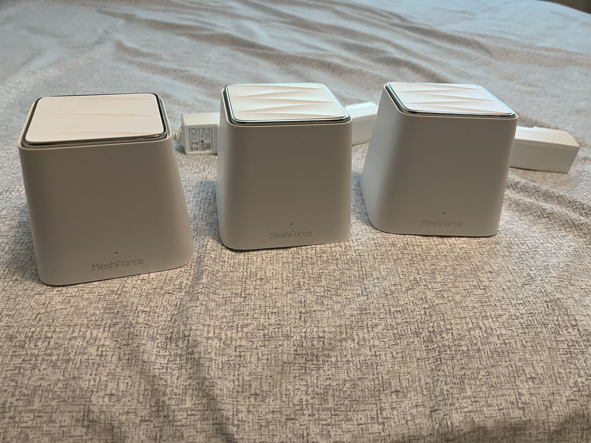 Meshforce Mesh WiFi System M3s