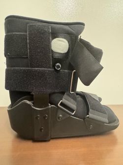 Medical Walking Boot CAM Walker Fracture Boot Size Medium