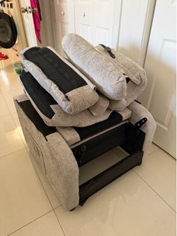 Recliner / Swivel Chair