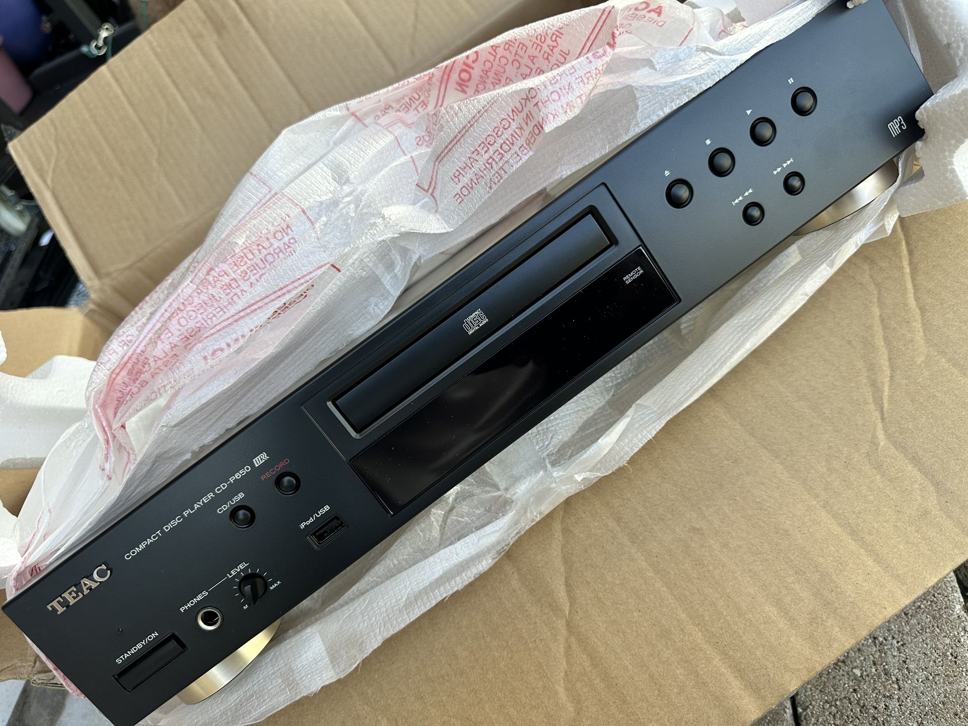 TEAC CD-P650 Compact Disc CD Player