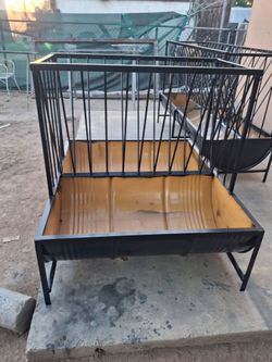 Comedero para chivos o borregos
