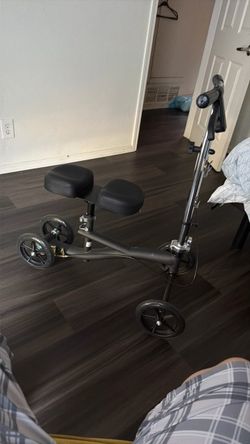 Knee scooter